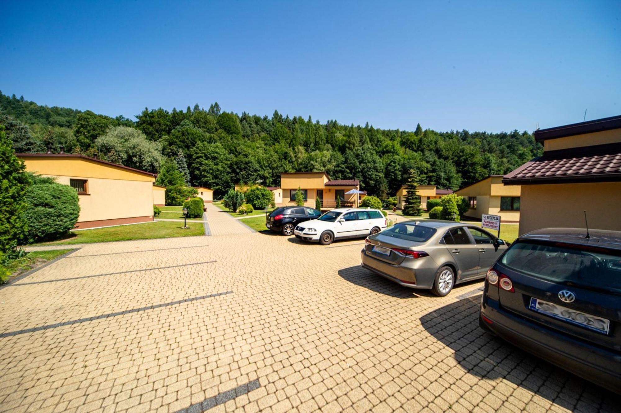 Ponikiew Resort Wadowice Ngoại thất bức ảnh